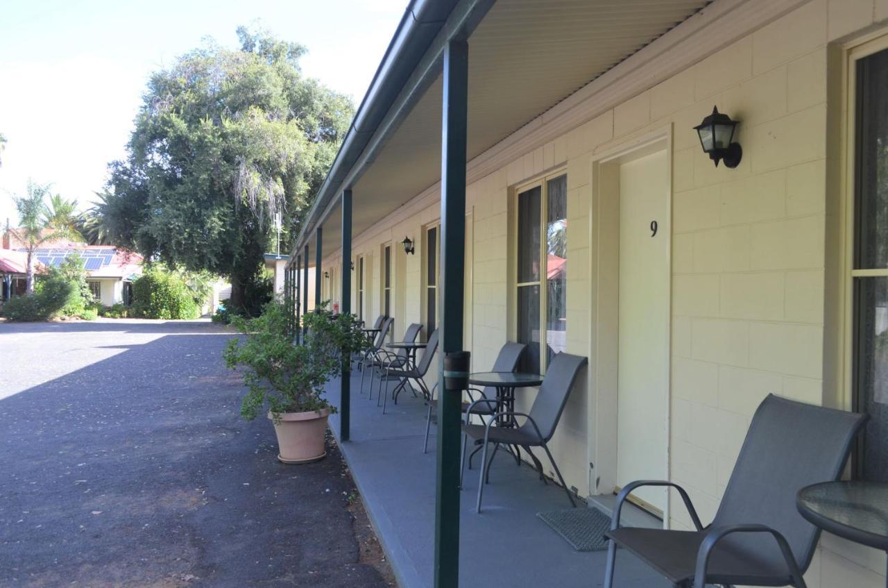 Bungalow Motel Gilgandra Exterior photo
